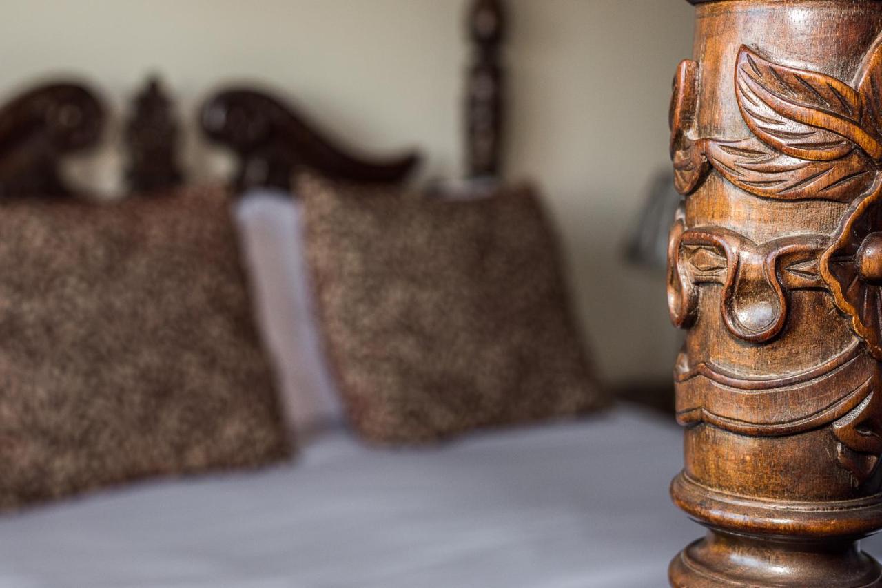 Riviera Guesthouse Уитби Екстериор снимка