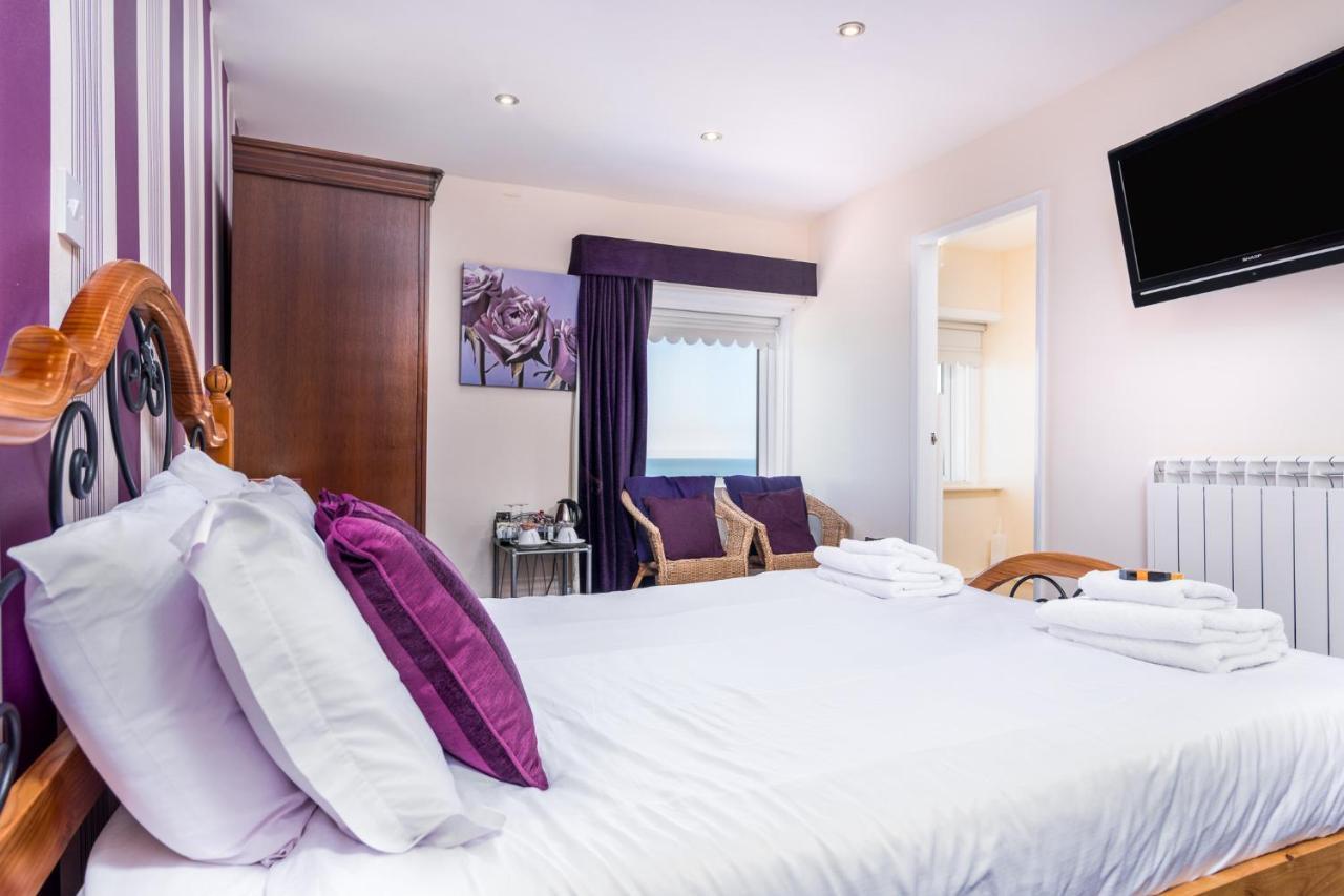 Riviera Guesthouse Уитби Екстериор снимка