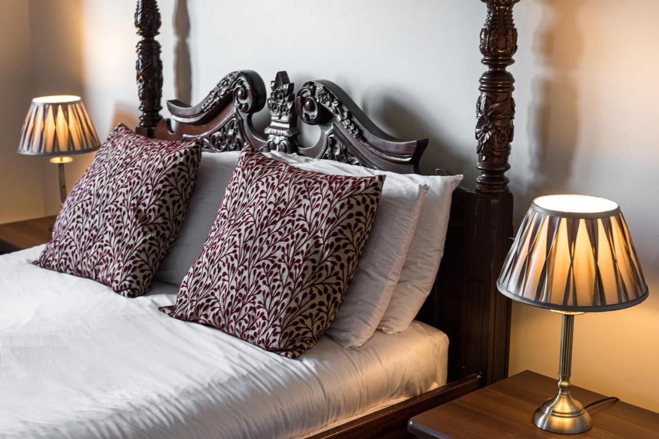 Riviera Guesthouse Уитби Екстериор снимка