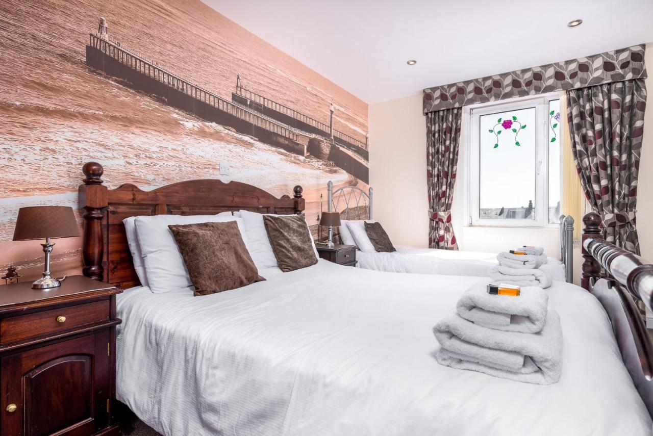 Riviera Guesthouse Уитби Екстериор снимка