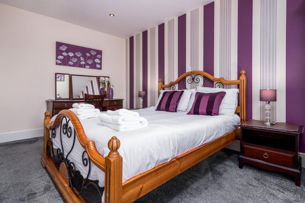 Riviera Guesthouse Уитби Екстериор снимка